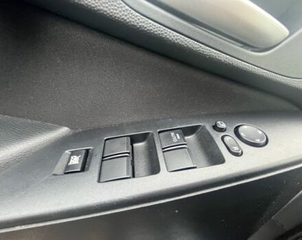 Серый Мазда 3, объемом двигателя 1.6 л и пробегом 212 тыс. км за 8500 $, фото 12 на Automoto.ua