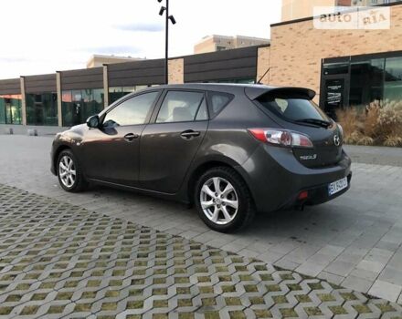 Серый Мазда 3, объемом двигателя 1.6 л и пробегом 264 тыс. км за 6500 $, фото 1 на Automoto.ua