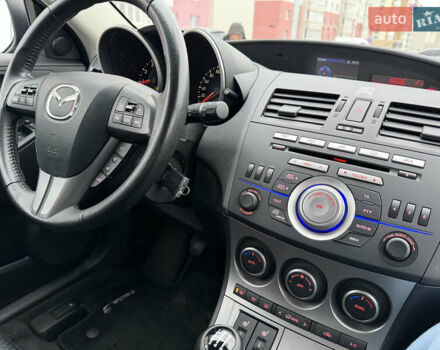 Серый Мазда 3, объемом двигателя 1.6 л и пробегом 75 тыс. км за 8750 $, фото 116 на Automoto.ua