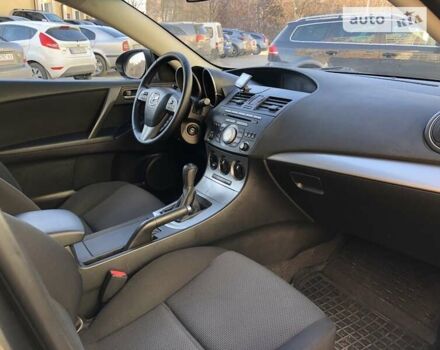 Серый Мазда 3, объемом двигателя 1.6 л и пробегом 264 тыс. км за 6500 $, фото 16 на Automoto.ua
