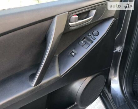 Серый Мазда 3, объемом двигателя 1.6 л и пробегом 264 тыс. км за 6500 $, фото 12 на Automoto.ua