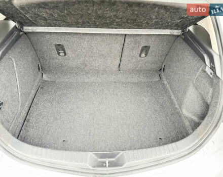 Серый Мазда 3, объемом двигателя 1.6 л и пробегом 75 тыс. км за 8750 $, фото 60 на Automoto.ua