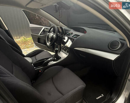 Мазда 3 2010 в Надворной на Automoto.ua Серый Мазда 3, объемом двигателя 2.18 л и пробегом 210 тыс. км за 6350 $, фото 12 на Automoto.ua