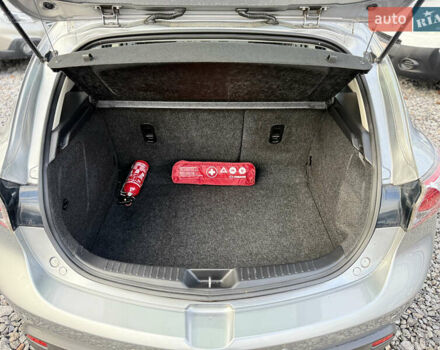 Серый Мазда 3, объемом двигателя 1.6 л и пробегом 229 тыс. км за 6750 $, фото 25 на Automoto.ua