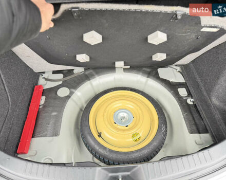 Серый Мазда 3, объемом двигателя 1.6 л и пробегом 75 тыс. км за 8450 $, фото 63 на Automoto.ua