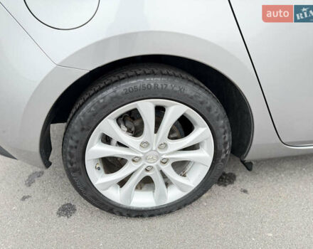 Серый Мазда 3, объемом двигателя 1.6 л и пробегом 75 тыс. км за 8750 $, фото 50 на Automoto.ua