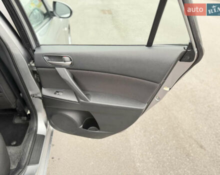 Серый Мазда 3, объемом двигателя 1.6 л и пробегом 75 тыс. км за 8750 $, фото 68 на Automoto.ua