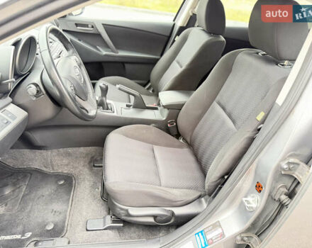 Серый Мазда 3, объемом двигателя 1.6 л и пробегом 75 тыс. км за 8750 $, фото 89 на Automoto.ua