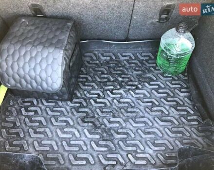 Сірий Мазда 3, об'ємом двигуна 1.6 л та пробігом 224 тис. км за 7400 $, фото 27 на Automoto.ua