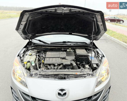 Серый Мазда 3, объемом двигателя 1.6 л и пробегом 75 тыс. км за 8750 $, фото 108 на Automoto.ua