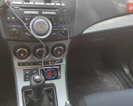 Сірий Мазда 3, об'ємом двигуна 1.6 л та пробігом 275 тис. км за 7400 $, фото 13 на Automoto.ua