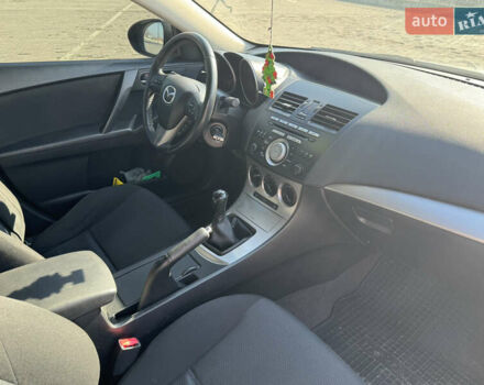 Сірий Мазда 3, об'ємом двигуна 1.56 л та пробігом 272 тис. км за 6000 $, фото 10 на Automoto.ua