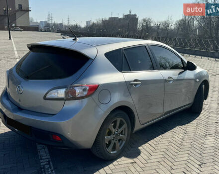 Сірий Мазда 3, об'ємом двигуна 1.56 л та пробігом 272 тис. км за 6000 $, фото 6 на Automoto.ua