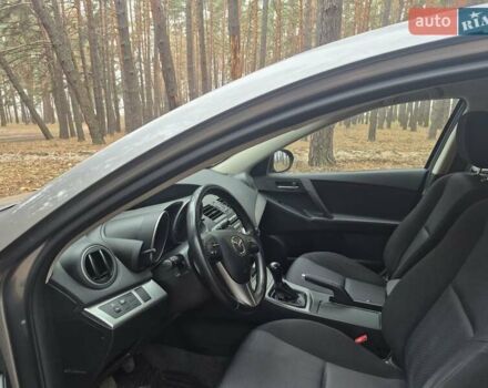 Серый Мазда 3, объемом двигателя 1.6 л и пробегом 190 тыс. км за 7000 $, фото 9 на Automoto.ua