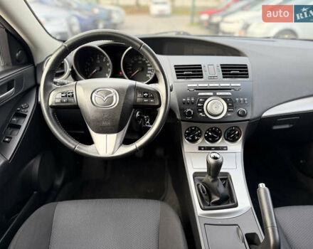 Серый Мазда 3, объемом двигателя 1.6 л и пробегом 229 тыс. км за 6750 $, фото 24 на Automoto.ua