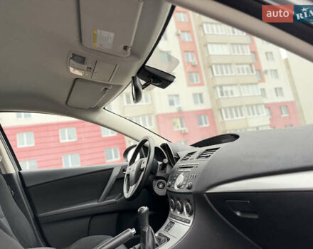 Серый Мазда 3, объемом двигателя 1.6 л и пробегом 75 тыс. км за 8750 $, фото 79 на Automoto.ua