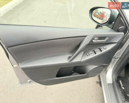 Серый Мазда 3, объемом двигателя 1.6 л и пробегом 75 тыс. км за 8450 $, фото 90 на Automoto.ua