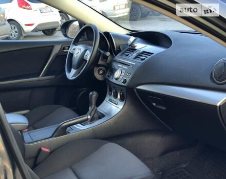 Серый Мазда 3, объемом двигателя 1.6 л и пробегом 264 тыс. км за 6500 $, фото 14 на Automoto.ua