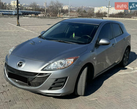 Сірий Мазда 3, об'ємом двигуна 1.56 л та пробігом 274 тис. км за 6000 $, фото 4 на Automoto.ua