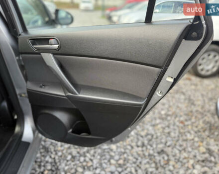 Серый Мазда 3, объемом двигателя 1.6 л и пробегом 229 тыс. км за 6750 $, фото 20 на Automoto.ua