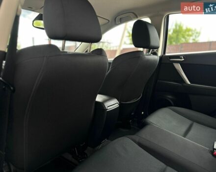 Сірий Мазда 3, об'ємом двигуна 1.6 л та пробігом 239 тис. км за 6800 $, фото 38 на Automoto.ua