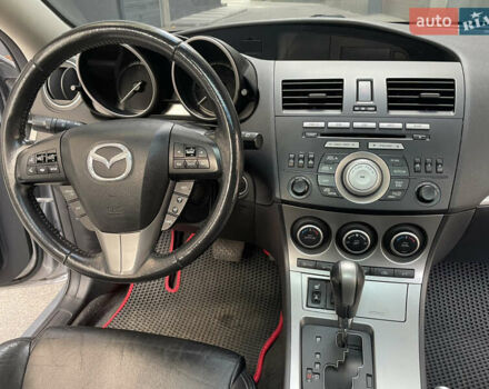 Серый Мазда 3, объемом двигателя 2.49 л и пробегом 333 тыс. км за 7800 $, фото 16 на Automoto.ua