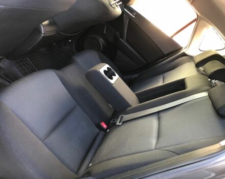 Серый Мазда 3, объемом двигателя 1.6 л и пробегом 268 тыс. км за 7000 $, фото 5 на Automoto.ua