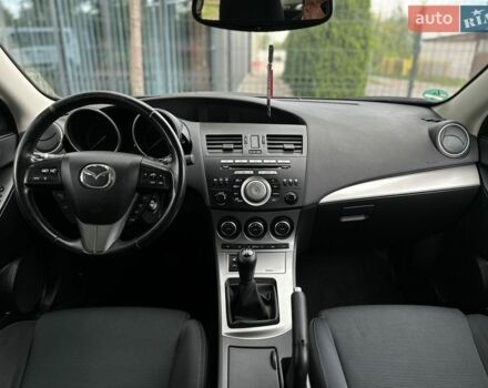 Сірий Мазда 3, об'ємом двигуна 1.6 л та пробігом 239 тис. км за 6800 $, фото 52 на Automoto.ua