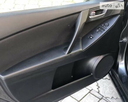 Серый Мазда 3, объемом двигателя 1.6 л и пробегом 264 тыс. км за 6500 $, фото 9 на Automoto.ua