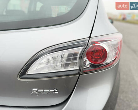 Серый Мазда 3, объемом двигателя 1.6 л и пробегом 75 тыс. км за 8750 $, фото 44 на Automoto.ua