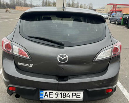 Серый Мазда 3, объемом двигателя 1.56 л и пробегом 265 тыс. км за 5800 $, фото 9 на Automoto.ua