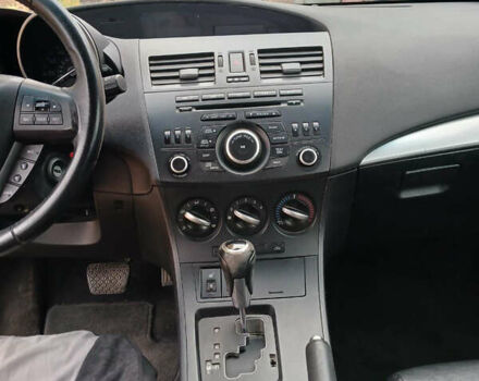 Серый Мазда 3, объемом двигателя 2 л и пробегом 195 тыс. км за 7200 $, фото 11 на Automoto.ua