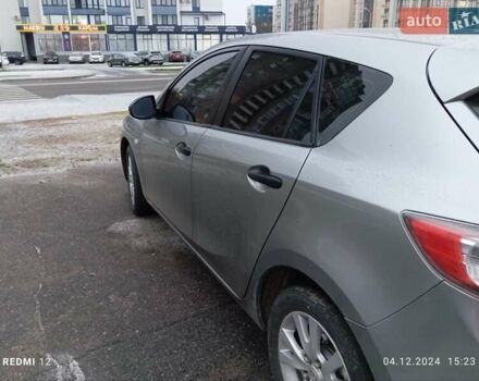 Сірий Мазда 3, об'ємом двигуна 1.6 л та пробігом 215 тис. км за 6300 $, фото 2 на Automoto.ua
