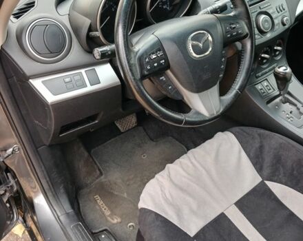Серый Мазда 3, объемом двигателя 2 л и пробегом 195 тыс. км за 7900 $, фото 5 на Automoto.ua
