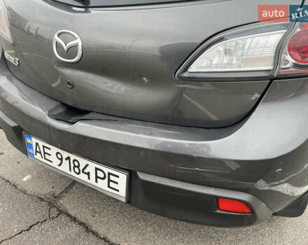 Серый Мазда 3, объемом двигателя 1.56 л и пробегом 265 тыс. км за 5800 $, фото 8 на Automoto.ua