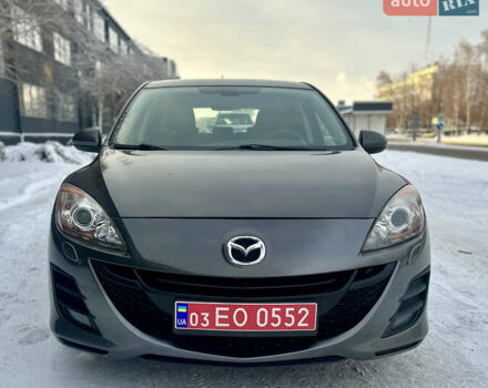 Серый Мазда 3, объемом двигателя 2 л и пробегом 187 тыс. км за 7999 $, фото 1 на Automoto.ua