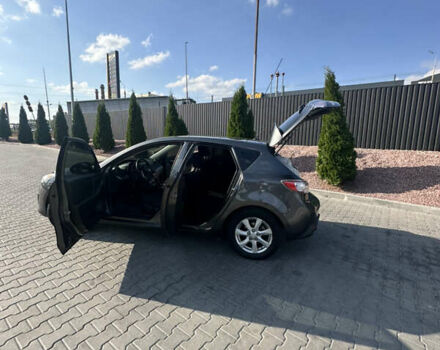 Серый Мазда 3, объемом двигателя 1.6 л и пробегом 176 тыс. км за 7300 $, фото 18 на Automoto.ua