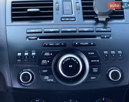 Сірий Мазда 3, об'ємом двигуна 2 л та пробігом 150 тис. км за 8599 $, фото 13 на Automoto.ua