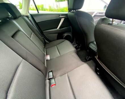 Серый Мазда 3, объемом двигателя 1.6 л и пробегом 165 тыс. км за 8500 $, фото 7 на Automoto.ua