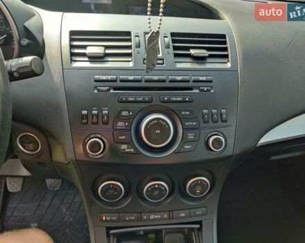 Серый Мазда 3, объемом двигателя 2 л и пробегом 210 тыс. км за 5000 $, фото 10 на Automoto.ua