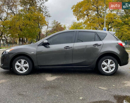 Сірий Мазда 3, об'ємом двигуна 1.56 л та пробігом 300 тис. км за 7299 $, фото 7 на Automoto.ua