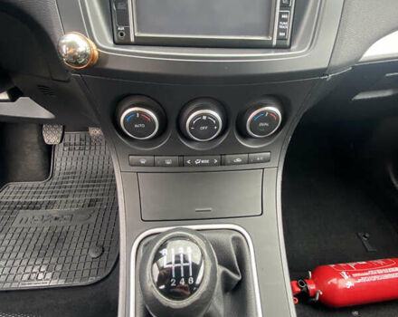 Серый Мазда 3, объемом двигателя 1.6 л и пробегом 164 тыс. км за 8500 $, фото 20 на Automoto.ua