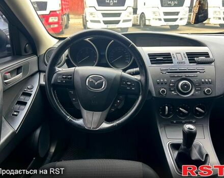 Серый Мазда 3, объемом двигателя 1.6 л и пробегом 210 тыс. км за 7300 $, фото 5 на Automoto.ua