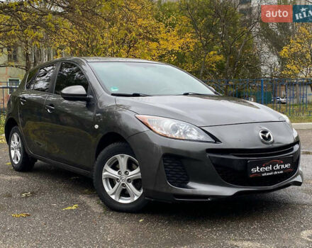Сірий Мазда 3, об'ємом двигуна 1.56 л та пробігом 300 тис. км за 7299 $, фото 2 на Automoto.ua