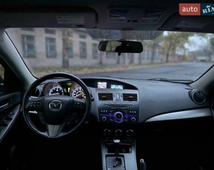 Серый Мазда 3, объемом двигателя 2 л и пробегом 160 тыс. км за 8699 $, фото 9 на Automoto.ua