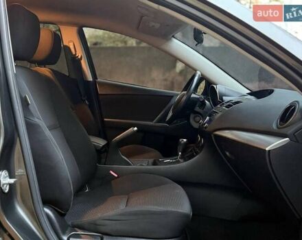 Серый Мазда 3, объемом двигателя 2 л и пробегом 160 тыс. км за 8699 $, фото 14 на Automoto.ua