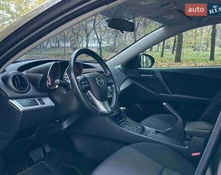 Серый Мазда 3, объемом двигателя 2 л и пробегом 160 тыс. км за 8699 $, фото 10 на Automoto.ua