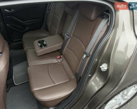 Сірий Мазда 3, об'ємом двигуна 2.19 л та пробігом 236 тис. км за 11500 $, фото 23 на Automoto.ua