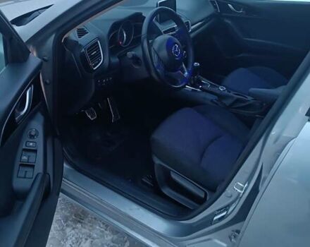Сірий Мазда 3, об'ємом двигуна 2.19 л та пробігом 247 тис. км за 10000 $, фото 3 на Automoto.ua