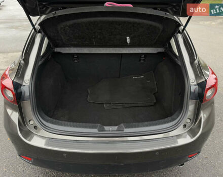 Сірий Мазда 3, об'ємом двигуна 2.19 л та пробігом 236 тис. км за 11500 $, фото 28 на Automoto.ua